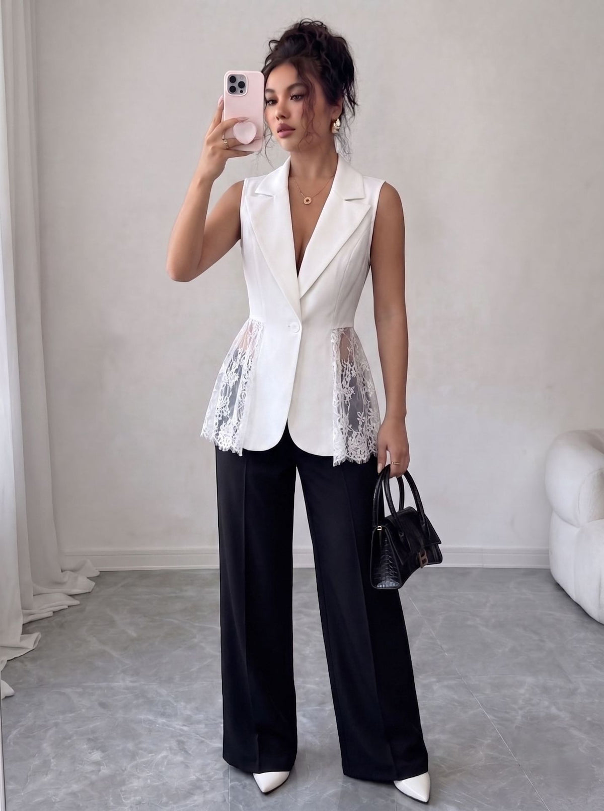 Sleeveless slim fit A-line jacket for fashion